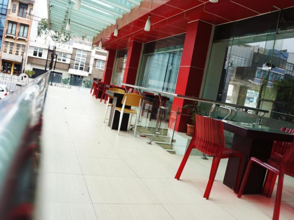 Hotel Win Blok M *