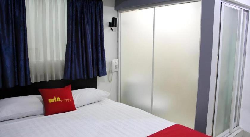 Win Blok M Hotel Jakarta
