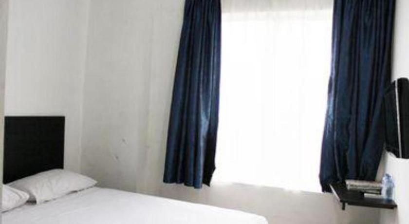 Win Hotel *