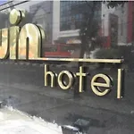 Win Hotel Blok M